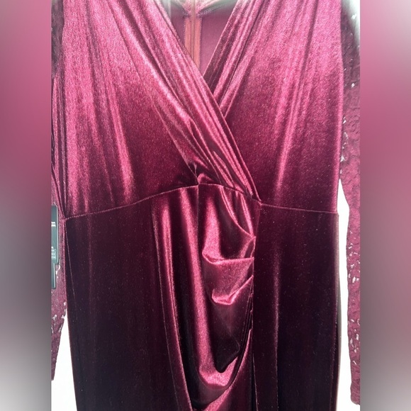 Ababalaya Velvet Lace Sleeve Wrap Gown – Deep Burgundy – Size XL - Picture 9 of 12